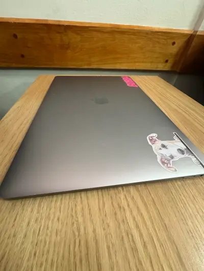 MacBook Pro 15.4 pulgadas - miniatura 3