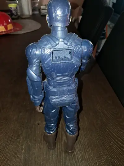 Figura de acción Capitán América - miniatura 2