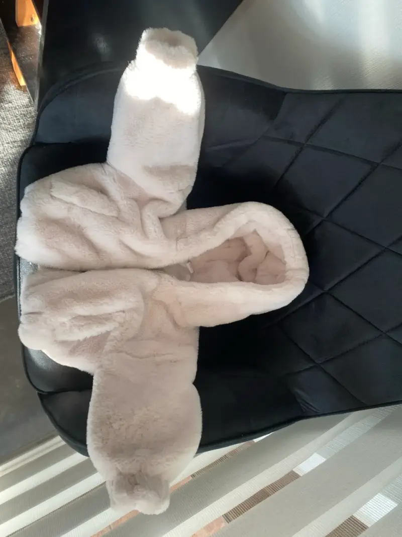 Chaqueta peluda para bebé