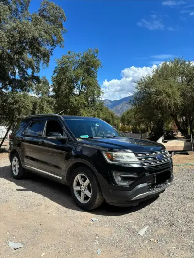 Ford Explorer 2017 - miniatura 3