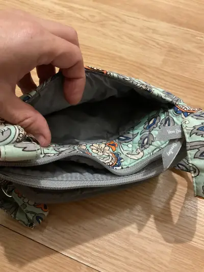 Cartera con estampado floral - miniatura 4
