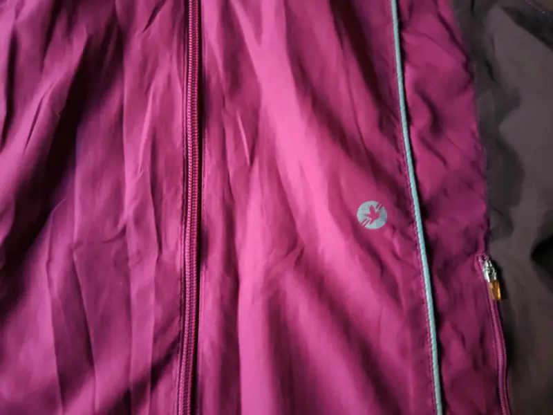 Chaqueta cortaviento fucsia y gris - 2