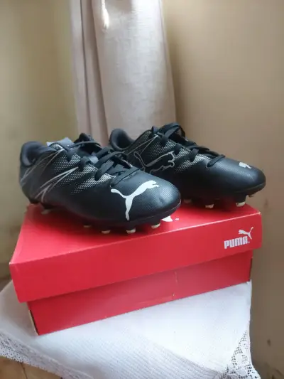 Zapatos de fútbol Puma negros - miniatura 2