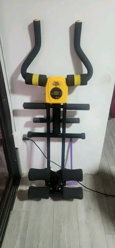 Máquina de ejercicio escaladora amarilla - miniatura 1