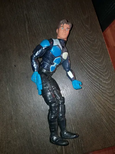 Figura de acción de superhéroe - miniatura 3