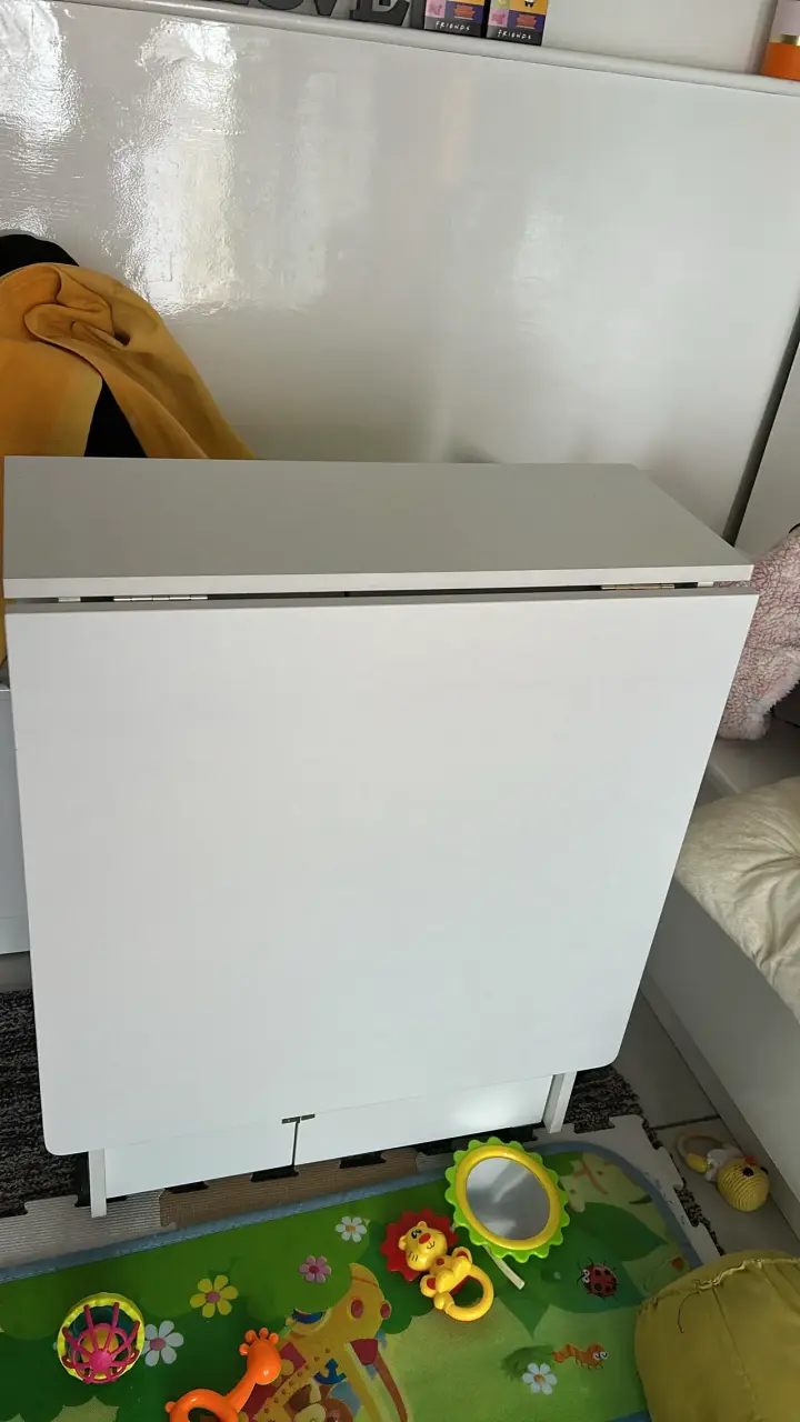 Mesa plegable blanca - 1