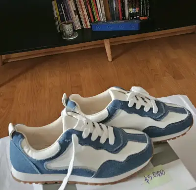 Zapatillas deportivas y zapatos tacon - miniatura 1