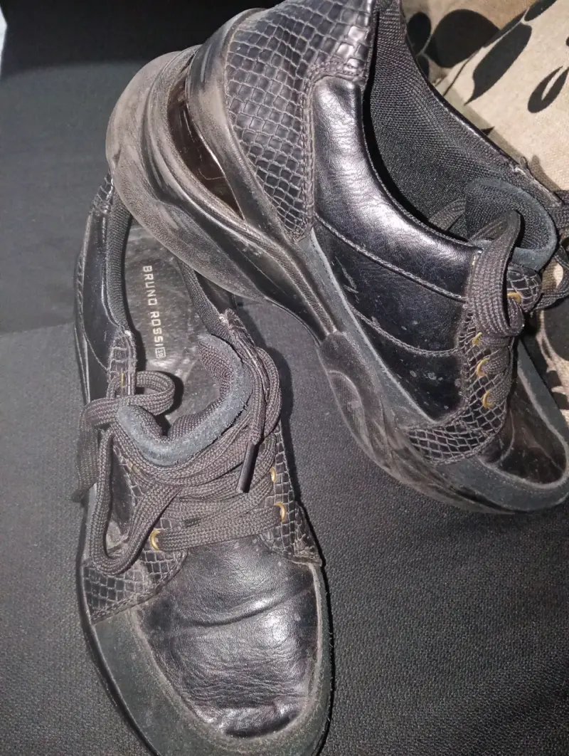 Zapatillas negras con diseño marca Bruno rosis - 1