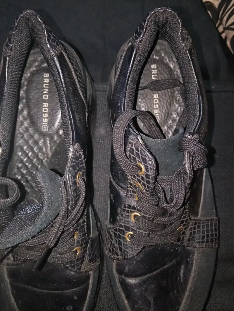 Zapatillas negras con diseño marca Bruno rosis - 2