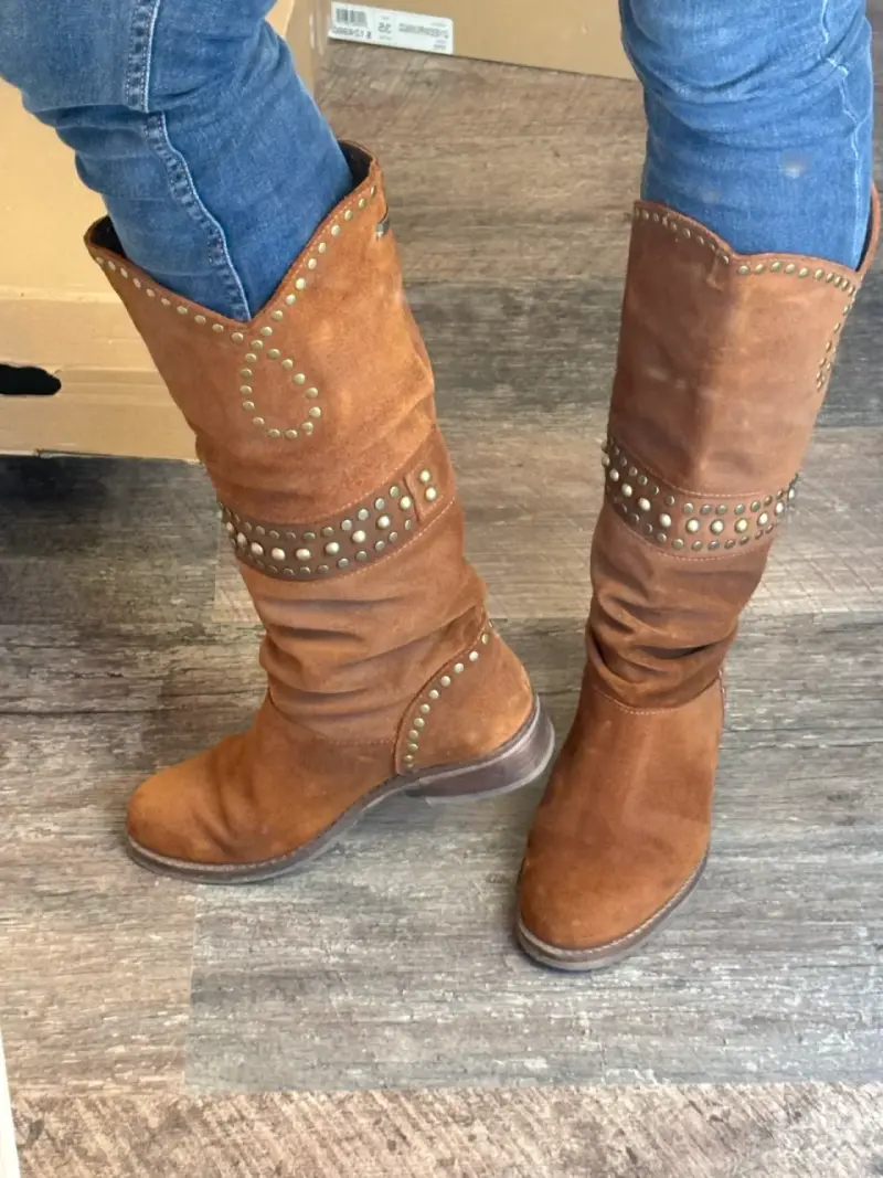 Botas marrones de gamuza marca Romano - 4