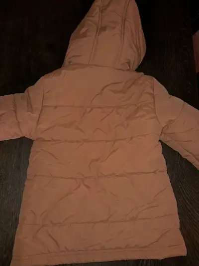 Chaqueta acolchada marrón con capucha - miniatura 3