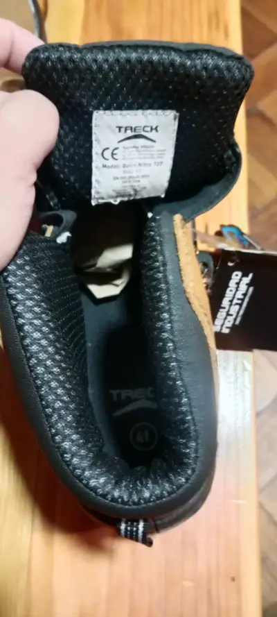 Botas de trabajo marrón marca Trek - miniatura 2