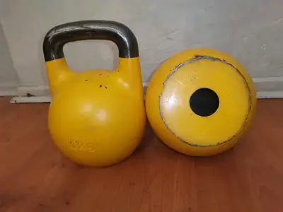 Kettlebell amarilla 16kg - miniatura 2