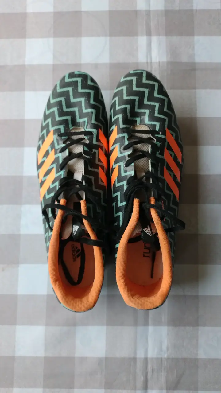 Zapatillas Adidas deportivas con clavos - 5