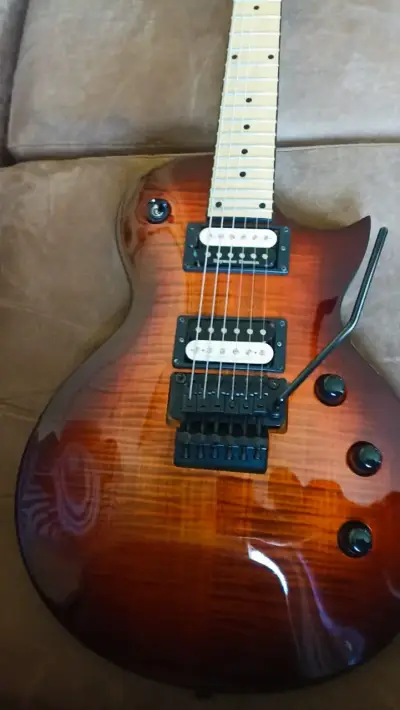 Guitarra Kramer Assault Plus - miniatura 1