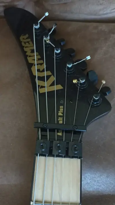 Guitarra Kramer Assault Plus - miniatura 4