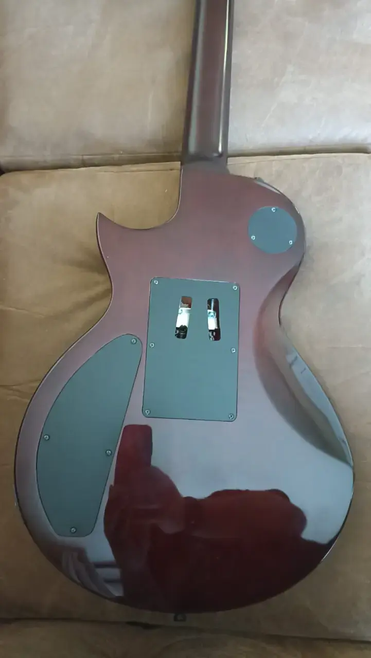 Guitarra Kramer Assault Plus - 5