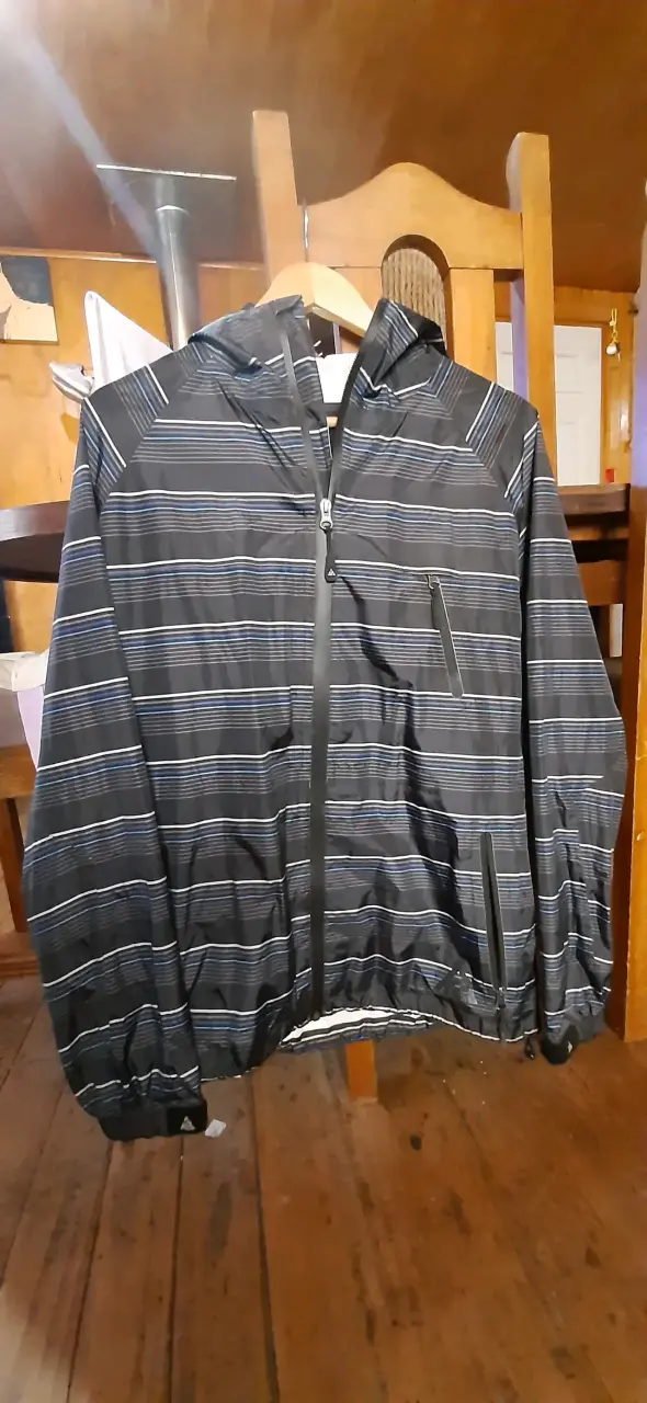 Chaqueta impermeable a rayas - 1