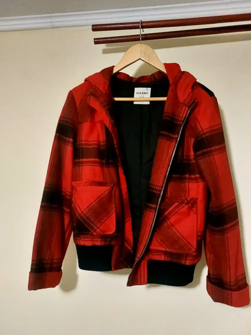 Chaqueta Roja con capucha Old Navy