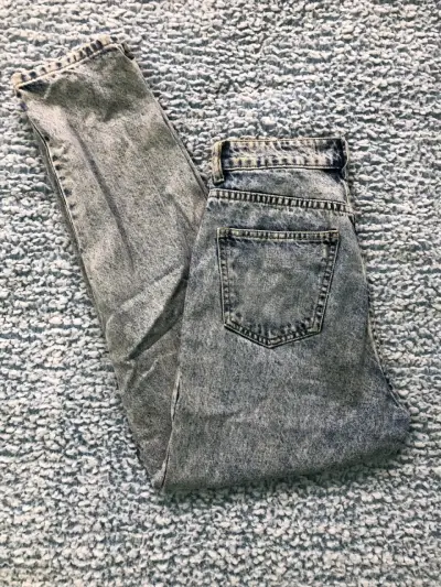 Jeans clásicos gris claro - miniatura 1