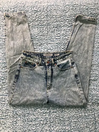 Jeans clásicos gris claro - miniatura 3