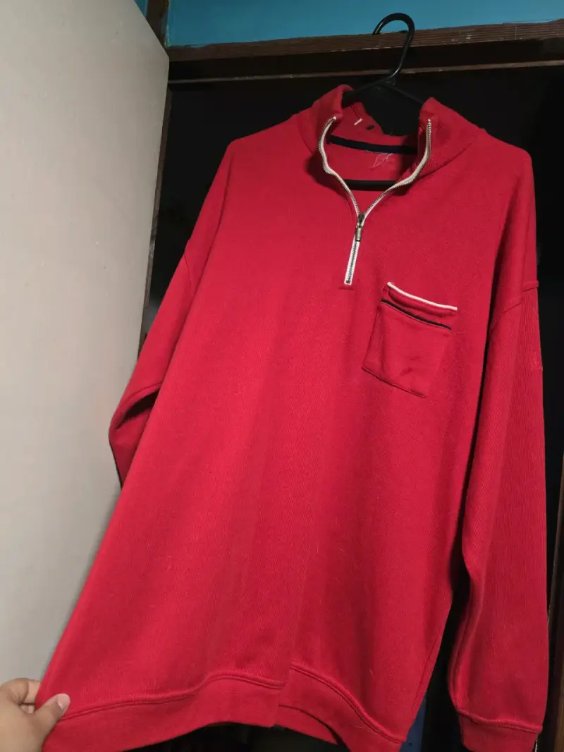 Sweater rojo con cierre hombre - 1
