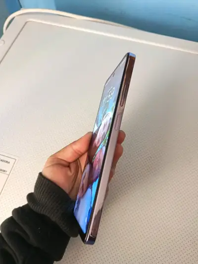 Smartphone Oppo A80 violeta tornasol - miniatura 2