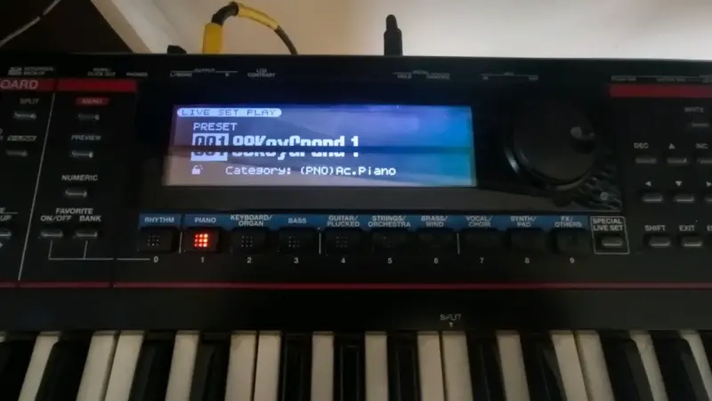 Teclado electrónico Roland Juno GI - 3