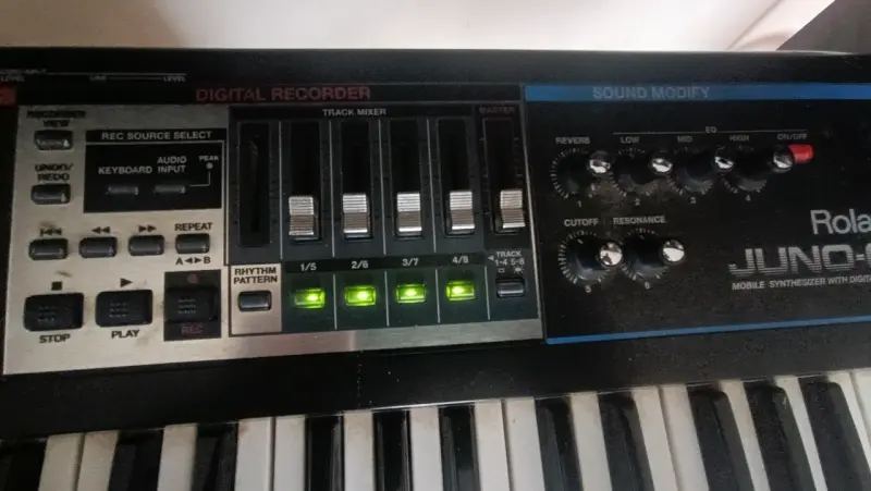 Teclado electrónico Roland Juno GI - 5
