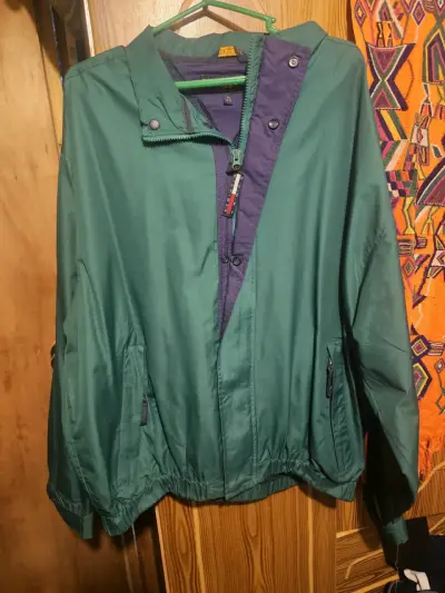 Corta viento verde y morado marca tommy hilfiger - miniatura 1