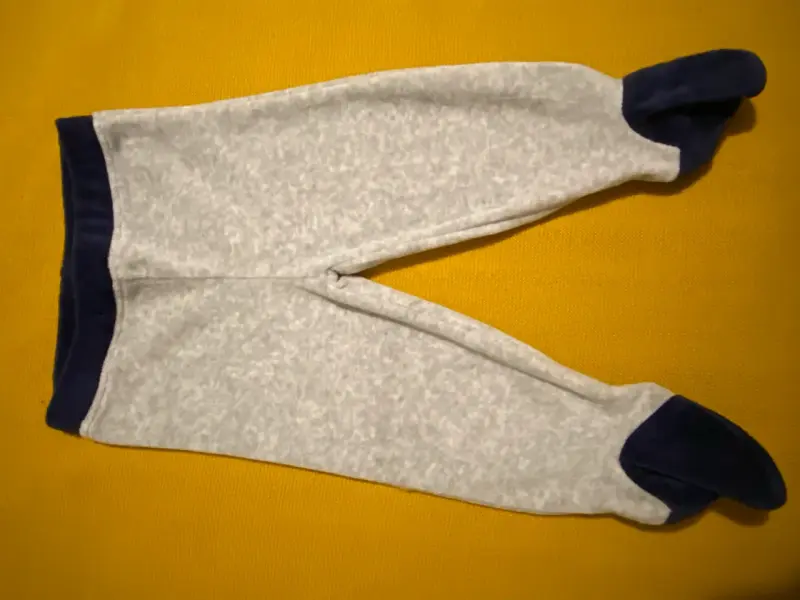 Pijama de niño gris con dibujos,talla 9 meses - 2