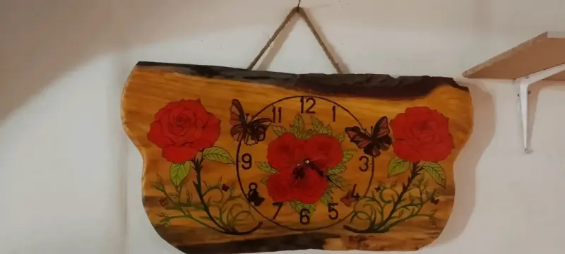 Reloj de pared artesanal madera