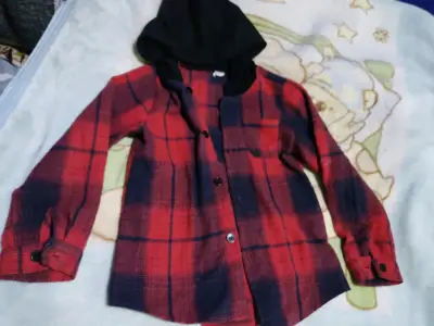Zapatos y Ropa de Niño - miniatura 1