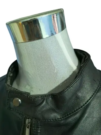 Chaqueta de cuero sintético negramarca Zara - miniatura 4