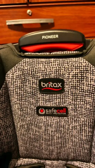 Silla de auto Britax Pioneer - miniatura 2