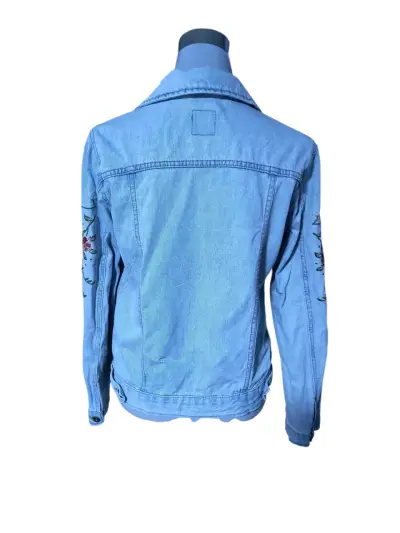Chaqueta de mezclilla con bordado marca Muv - miniatura 3