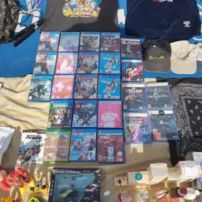 Lote de figuras y juguetes variados - miniatura 5