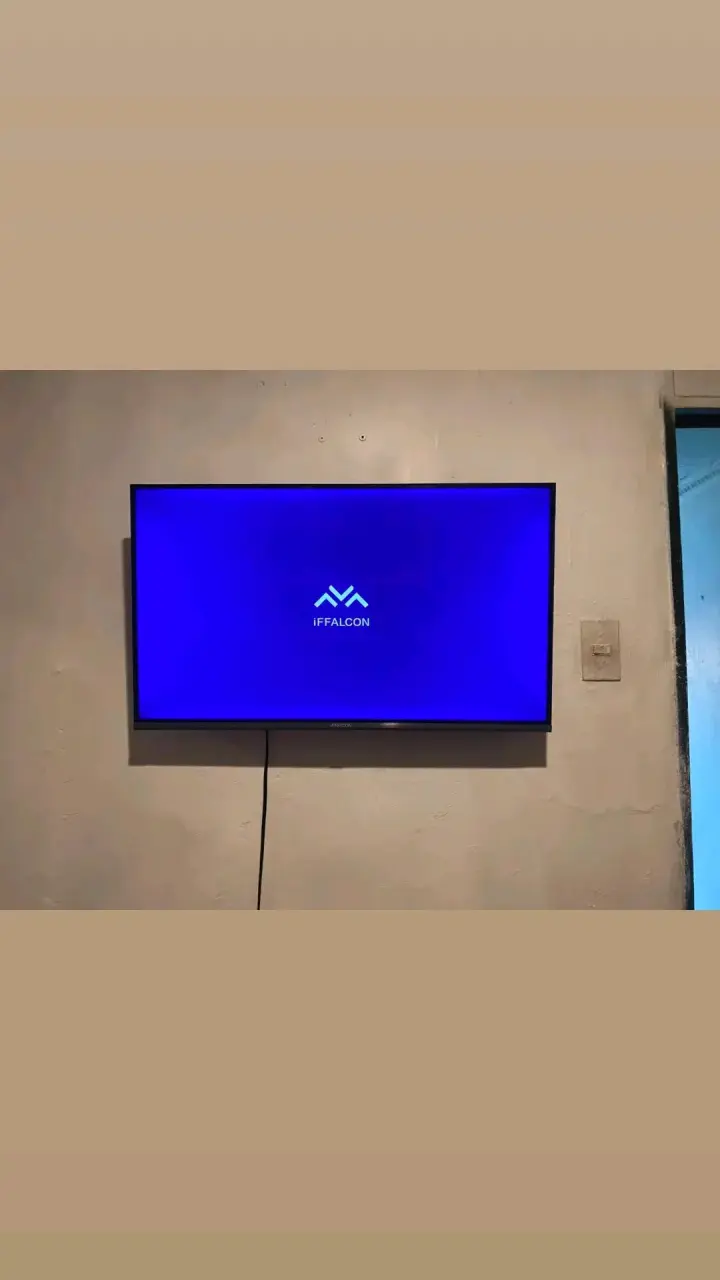 Smart TV 32 pulgadas con control - 4