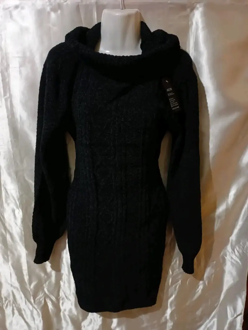 Vestido negro de lana