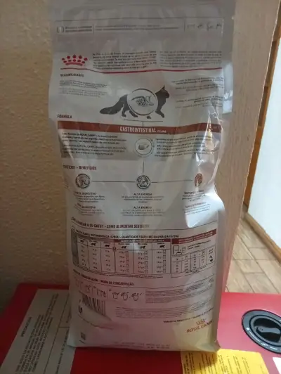 Alimento Royal Canin Gastrointestinal Gato 2kg - miniatura 2