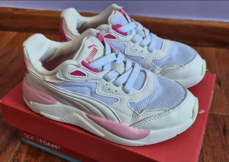 Zapatillas Puma blancas y rosadas - 2