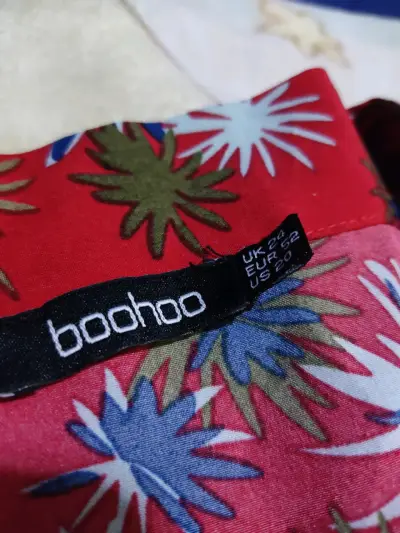 Vestido rojo con estampado de aves - miniatura 3