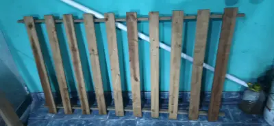 Cama de madera c/ colchon - miniatura 2