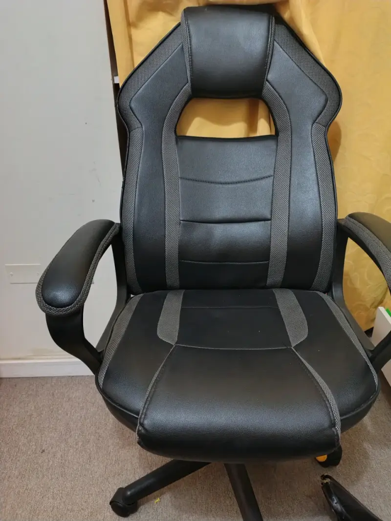 Silla de oficina ergonómica negra