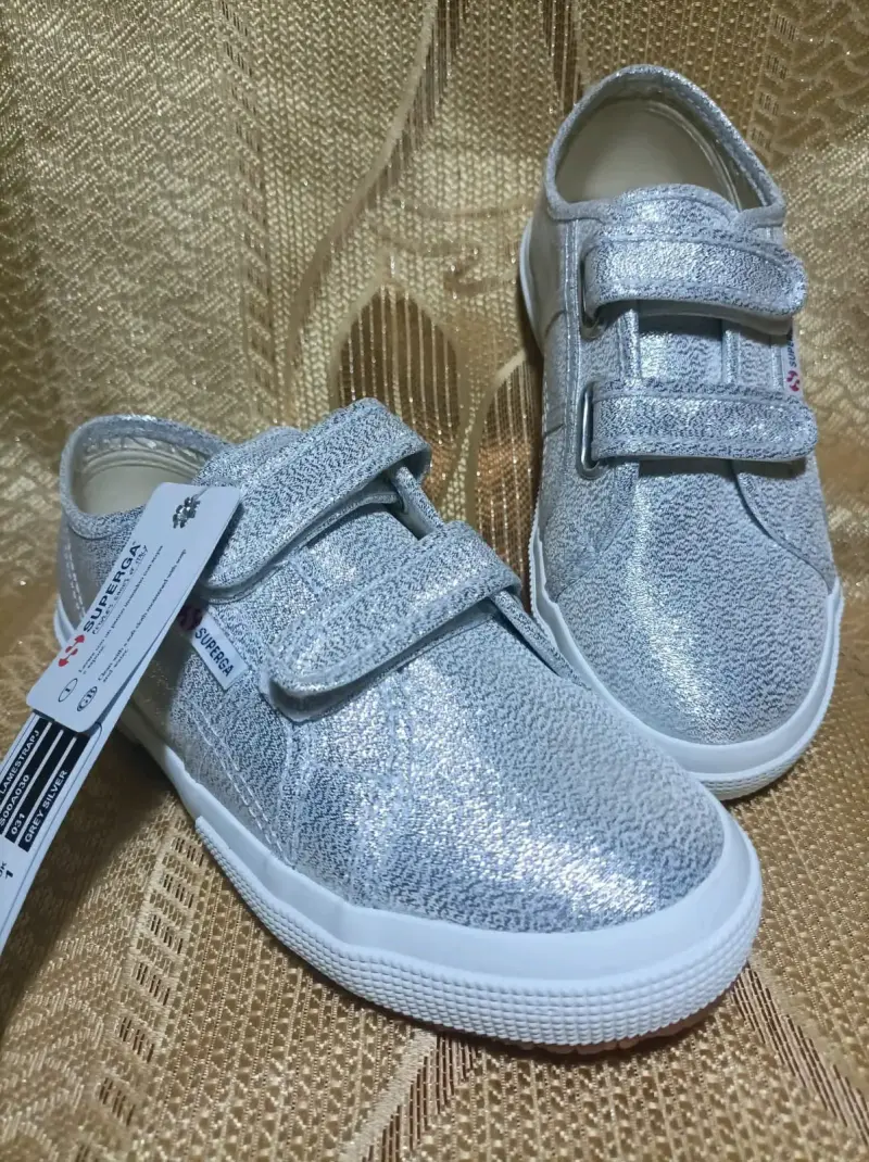 Zapatillas plateadas con velcro - 3