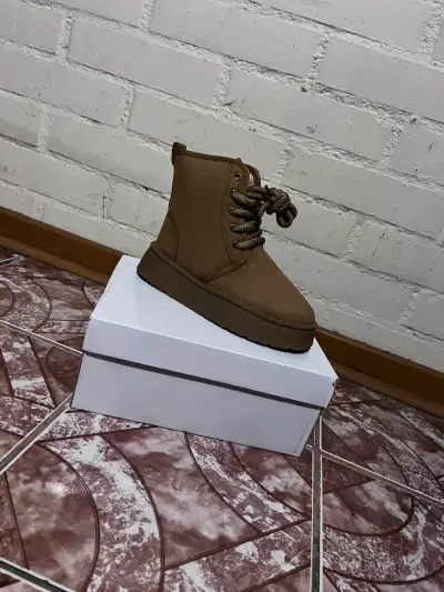 Botas marrones de gamuza - miniatura 1