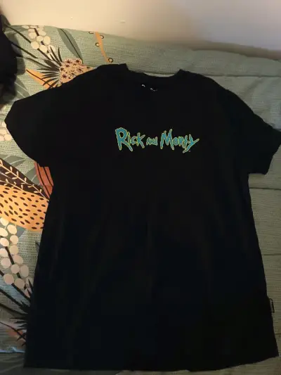 Polera negra Rick and Morty - miniatura 1