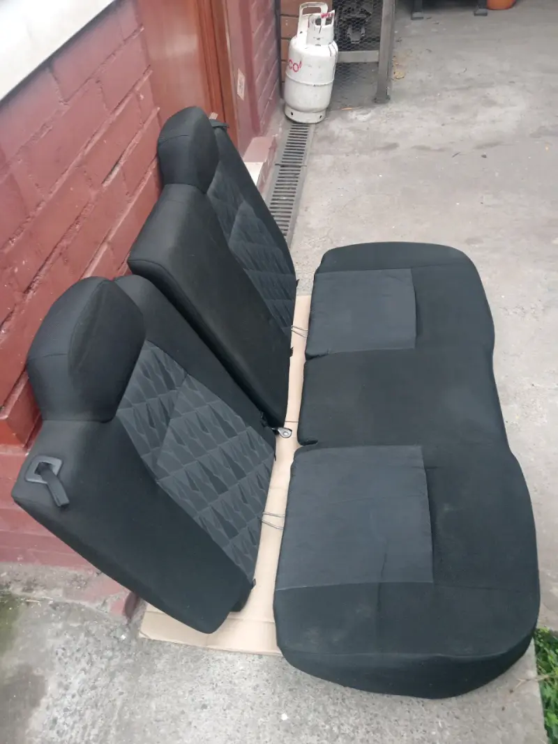 Asientos traseros de auto - 3