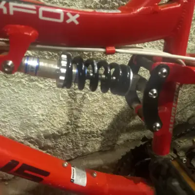 Bicicleta montaña Blackfox roja - miniatura 6