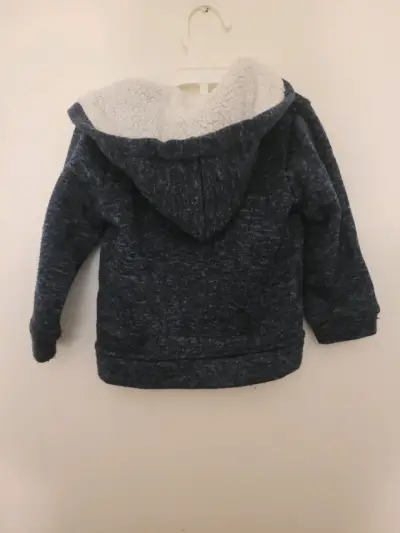 Polerón niño azul con capucha - miniatura 3